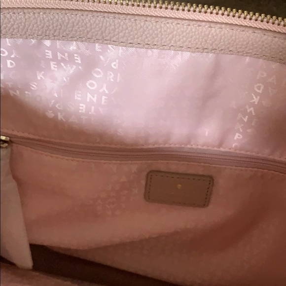Kate Spade ♠️ Larchmont Ave tote - Picture 2 of 4